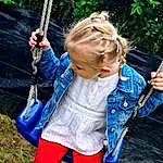 Vêtements d’extérieur, Plante, Textile, People In Nature, Herbe, Happy, Leisure, Recreation, Swing, Bambin, Street Fashion, Summer, Fun, Electric Blue, Outdoor Play Equipment, Enfant, Blond, Jewellery, Rope, Boot, Personne