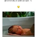 Sourire, Happy, Baby, Eyelash, Comfort, Bambin, Output Device, Handwriting, Font, Electronic Device, Bois, LÃ©gende de la photo, Advertising, Logo, Circle, Leisure, Brand, Screenshot, Baby Products, Personne