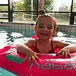 Visage, Eau, Sourire, Swimming Pool, Muscle, Leisure, Happy, Fun, Summer, Recreation, Bathing, Chest, Personal Protective Equipment, Goggles, Plante, Indoor Games And Sports, Ciel, Pool, Event, Leisure Centre, Personne, Joy