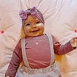 Visage, Sourire, Peau, Head, Yeux, Purple, Baby & Toddler Clothing, Textile, Sleeve, Happy, Gesture, Rose, Bambin, Headgear, Baby, Magenta, Enfant, Baby Laughing, Fun, Personne, Joy, Headwear