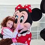 Happy, Gesture, Rose, Red, Playing With Kids, Sourire, Fun, Bambin, Recreation, Event, Leisure, Enfant, Mascot, Animated Cartoon, Holiday, Animation, Walt Disney World, Personne
