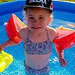 Enfant, Bambin, Fun, Baby Float, Swimming Pool, Leisure, Summer, Play, Eau, Recreation, Vacation, Baby Products, Personal Protective Equipment, Baby, Swimwear, Lifejacket, Parc Aquatique, Inflatable, Games, Personne, Joy, Headwear