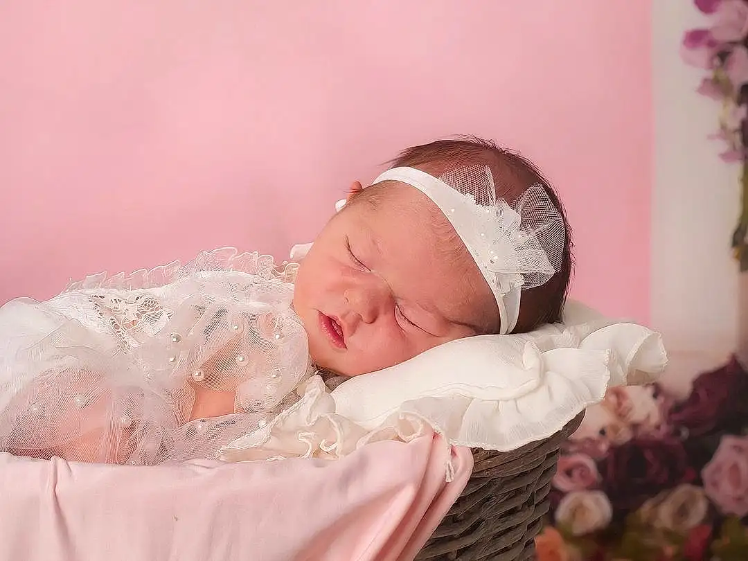 Comfort, Flash Photography, Baby, Baby & Toddler Clothing, Happy, Rose, Headpiece, Bambin, Headband, Baby Sleeping, Bridal Accessory, Event, Embellishment, Enfant, Peach, Rose, Hair Accessory, Petal, Fashion Accessory, Flower Arranging, Personne