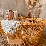 Bois, Plante, Beige, Storage Basket, Basket, Wicker, Herbe, Comfort, Wheel, Infant Bed, Baby, Twig, Event, Fashion Accessory, Baby Products, Chair, Bambin, Hardwood, Home Accessories, People In Nature, Personne