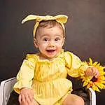 Sourire, Peau, Fleur, Baby & Toddler Clothing, Orange, Sleeve, Happy, Yellow, Dress, Headgear, Chapi Chapo, Bambin, Jouets, Plante, Baby, Chair, Peach, Enfant, Fun, Rose, Personne, Joy
