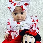 Head, Facial Expression, Blanc, Baby & Toddler Clothing, Textile, Sleeve, Happy, Baby, Rose, Costume Hat, Red, Bambin, Pattern, Enfant, Event, Fictional Character, Carmine, Holiday, Santa Claus, Personne, Headwear