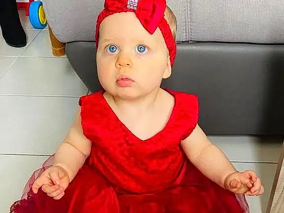 Baby & Toddler Clothing, Dress, Human Body, Sleeve, Rose, Red, Bambin, Costume Hat, Day Dress, Magenta, Embellishment, Event, Ruffle, Baby, Pattern, Cap, Fashion Accessory, Enfant, Formal Wear, Poil, Personne, Headwear