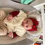 Comfort, Baby, Bambin, Baby Products, Baby Carriage, Linens, Baby & Toddler Clothing, Baby Sleeping, Enfant, Room, Baby Safety, Bois, Lap, Sieste, Personne