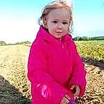 Ciel, Plante, People In Nature, Sleeve, Happy, Herbe, Jacket, Bambin, Recreation, Grassland, Enfant, Soil, Landscape, Field, Magenta, Play, Agriculture, Baby & Toddler Clothing, Fun, Prairie, Personne