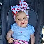 Visage, Peau, Head, Coiffure, Yeux, Sourire, Human Body, Baby & Toddler Clothing, Sleeve, Dress, Rose, Cool, Bambin, Baby, Thigh, People, Cap, Shorts, Costume Hat, Electric Blue, Personne, Joy