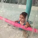Eau, Outdoor Recreation, Body Of Water, Leisure, Recreation, Bambin, Fun, Enfant, Chute, Bathing, Happy, Play, Wind Wave, Nonbuilding Structure, Outdoor Play Equipment, Wave, Vacation, Sourire, Parc Aquatique, Leisure Centre, Personne