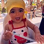 Happy, Sourire, Yellow, Baby Playing With Toys, Finger, Leisure, Bambin, Thigh, Fun, Chair, Recreation, Baby, Balloon, Chapi Chapo, Assis, Event, Party Supply, Enfant, Jouets, Carmine, Personne, Headwear