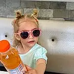 Visage, Hair, Lunettes, Peau, Vision Care, Sunglasses, Bottle, Liquid, Goggles, Eyewear, Drinkware, Plastic Bottle, Sourire, Happy, Water Bottle, Bambin, Baby & Toddler Clothing, Drink, Fun, Baby, Personne