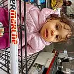 Rose, Fun, Sourire, Bambin, Leisure, Retail, Baby, Enfant, Magenta, Customer, Room, Amusement Ride, Baby Products, Supermarket, Play, Recreation, Personne