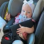 Vrouumm, Seat Belt, Comfort, Automotive Design, Steering Part, Baby In Car Seat, Car Seat Cover, Head Restraint, Mode Of Transport, Bambin, Vehicle Door, Baby, Car Seat, Enfant, Auto Part, Steering Wheel, Fun, Car, Family Car, Lap, Personne