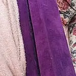 Vêtements d’extérieur, Purple, Sleeve, Textile, Violet, Rose, Tie, Silk, Bois, Magenta, Waist, Tints And Shades, Jersey, Sportswear, Linens, Plante, Pattern, Wool, Human Leg, Electric Blue