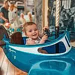 Photograph, Bleu, Blanc, Green, Boat, Vrouumm, Leisure, Bambin, Aqua, Happy, Boats And Boating--equipment And Supplies, People, Fun, Recreation, Electric Blue, Watercraft, Baby, Enfant, City, Personne, Joy
