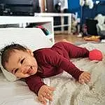 Comfort, Sleeve, Baby & Toddler Clothing, Baby, Bambin, Bois, Flash Photography, Enfant, Fun, Assis, Happy, Room, Linens, Carmine, T-shirt, Portrait Photography, Carpet, Bedding, Vacation, Personne