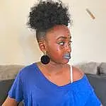 Forehead, Joint, Chin, Eyebrow, Yeux, Eyelash, Bleu, Dress, Black Hair, Afro, Fashion Design, Happy, Mohawk Hairstyle, Electric Blue, Long Hair, Jewellery, Event, Chest, Necklace, Sportswear, Personne