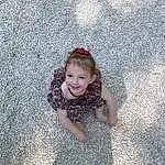 Head, Sourire, Yeux, People In Nature, Road Surface, Asphalt, Happy, Grey, Herbe, Fun, Bambin, Sand, Arbre, Tints And Shades, Tar, Pattern, Road, Baby, Personne, Joy
