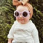 Clothing, Lunettes, Head, Hand, Vision Care, Plante, Sunglasses, Goggles, Sleeve, Textile, Happy, Eyewear, Herbe, Faon, Headgear, Baby & Toddler Clothing, T-shirt, Bangs, Selfie, Doll, Personne